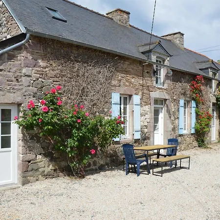 別荘 Maison De Charme, Jardin, 5km Plage, Cote D'emeraude *